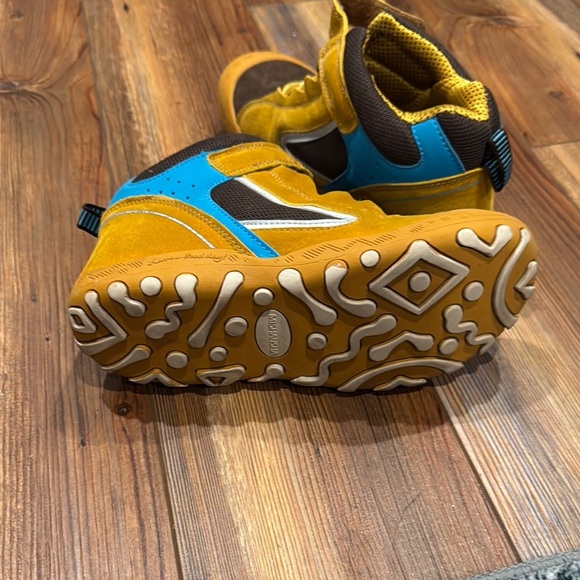 Kids Yellow and Blue High-Top Shoes - Picture 5 of 6